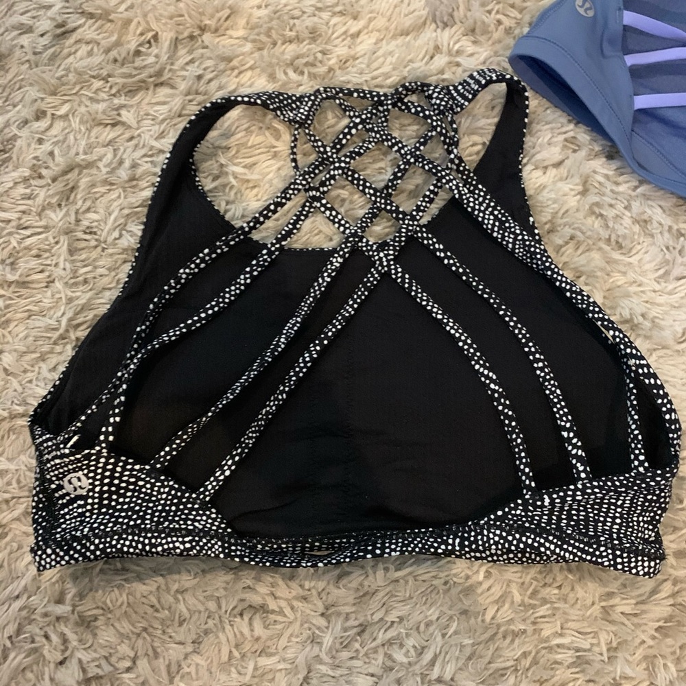 Lululemon sports bra